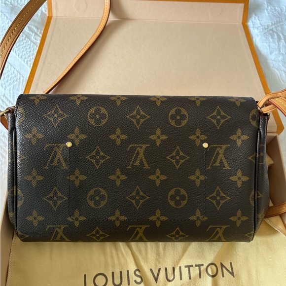 LV Favorite MM - Picture 8 of 12